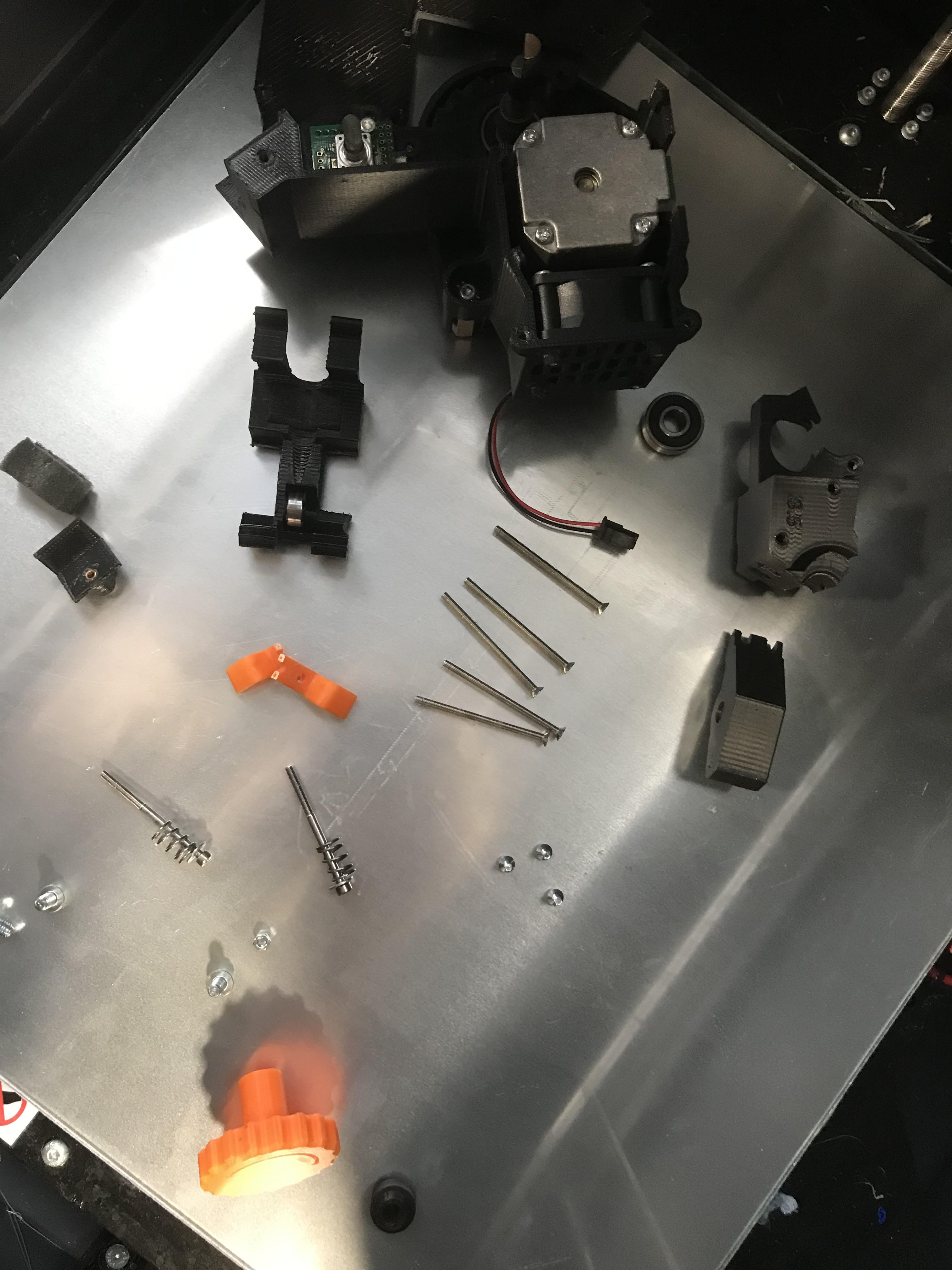 Image of the extruder Disassembled